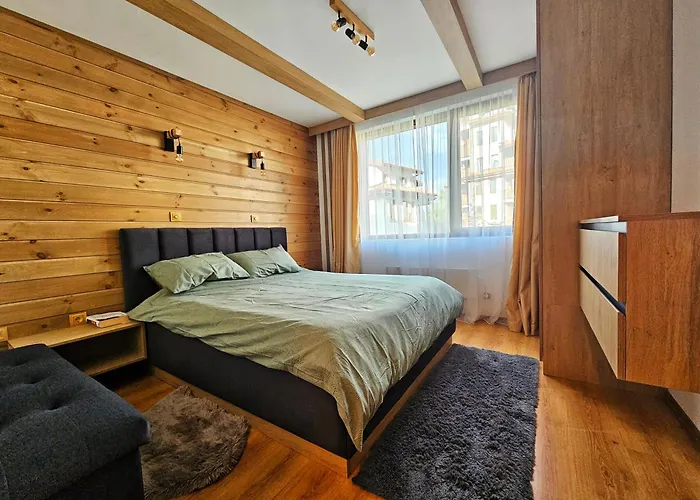 In Out Kosara 4* Banszko