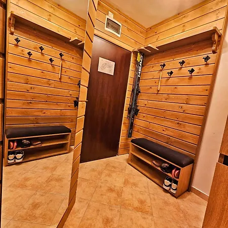 In Out Kosara Apartment Bansko